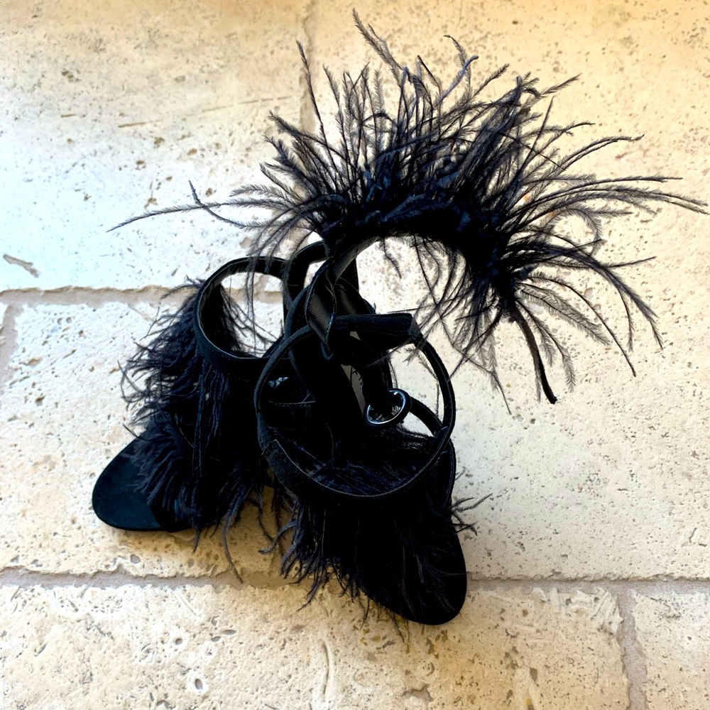 High heels shoes with feathers , Steve Madden, size 6.5